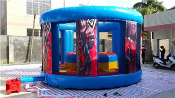  The Gradiator arena and boxing ring inflatable	