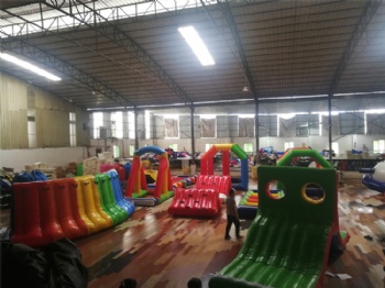  Multi-functional boom camp kids mini inflatable water obstacle courses	